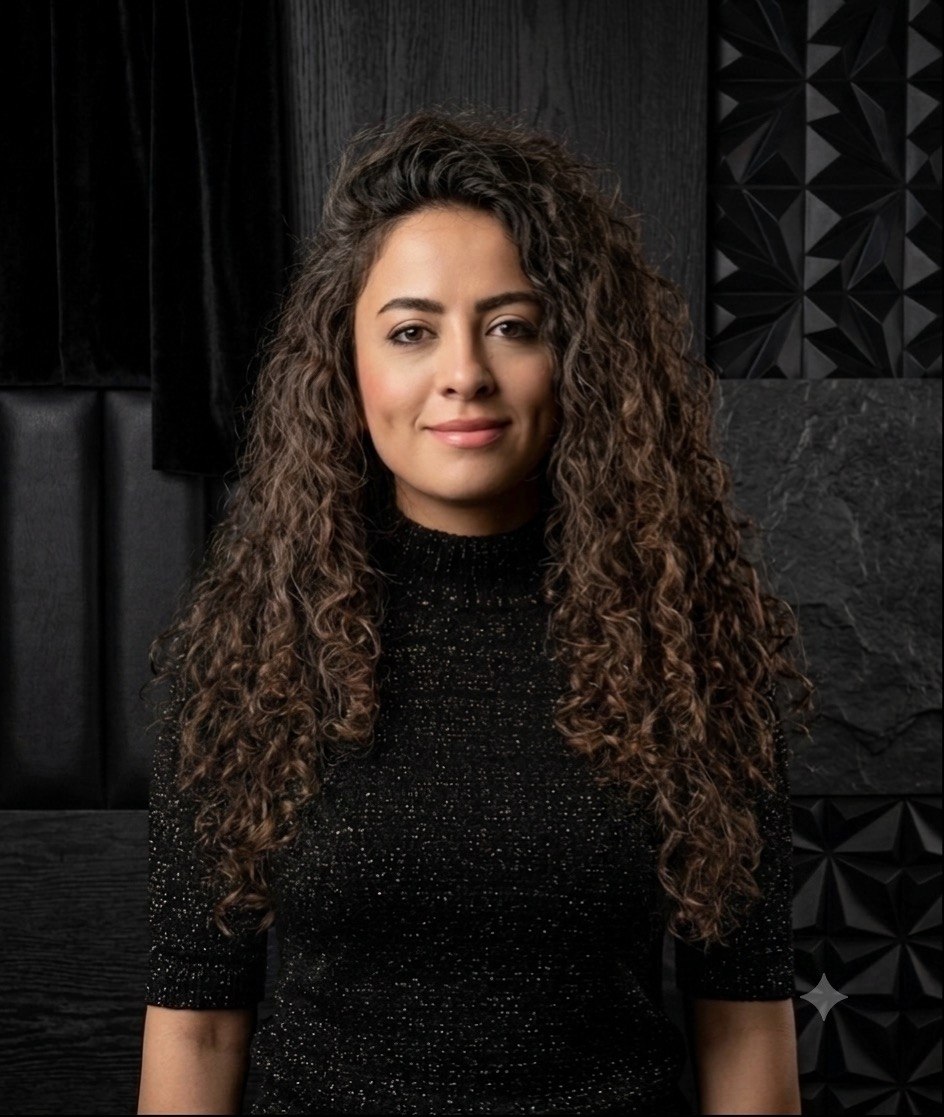 Portrait of Nasim Askar, founder of E4LA